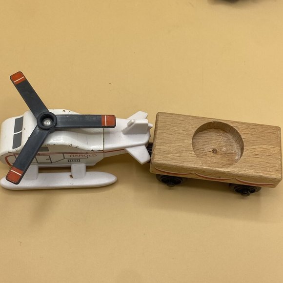 Thomas The Tank Engine - Wooden Railway Lot 7 - Wear To paint - Harold Aquarium - Picture 6 of 8